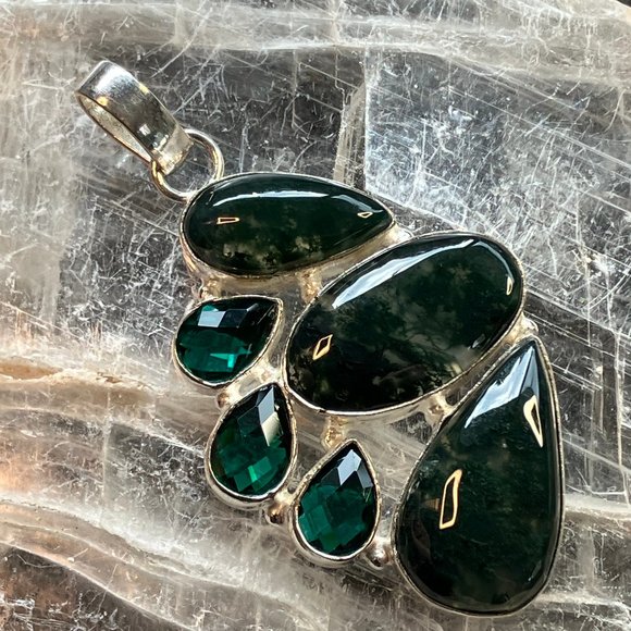 Moss Agate and Green Stone Jewelry Crystal Pendant - Picture 8 of 10